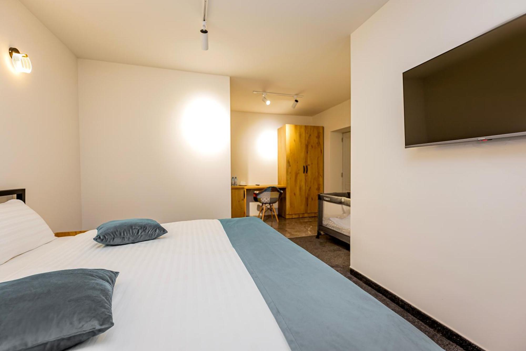 Taniqinn Dilijan Hotel Экстерьер фото