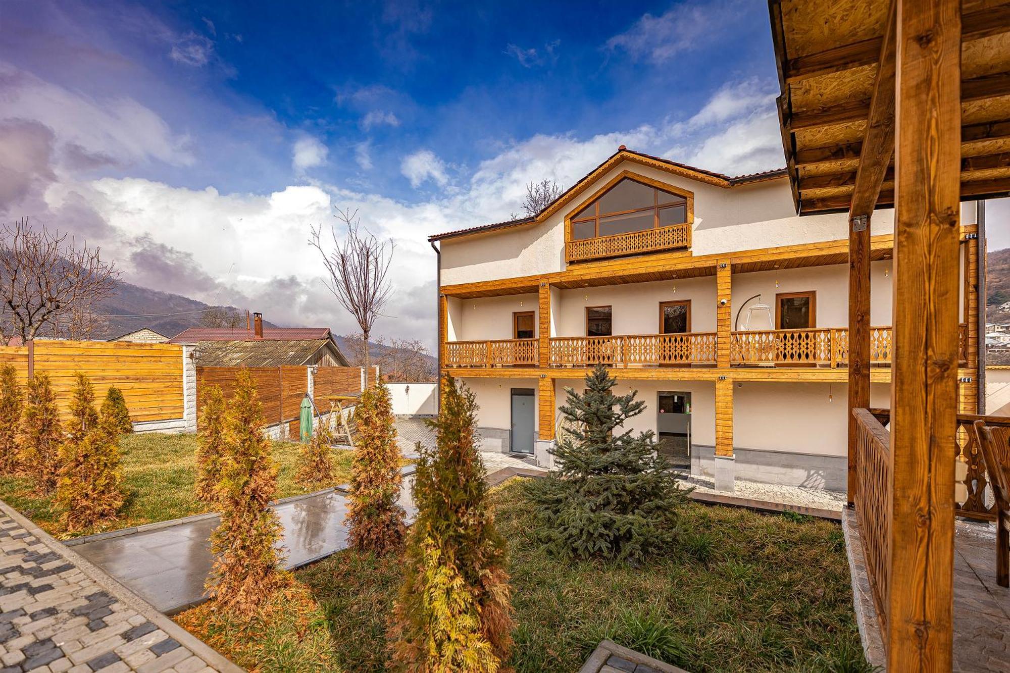 Taniqinn Dilijan Hotel Экстерьер фото
