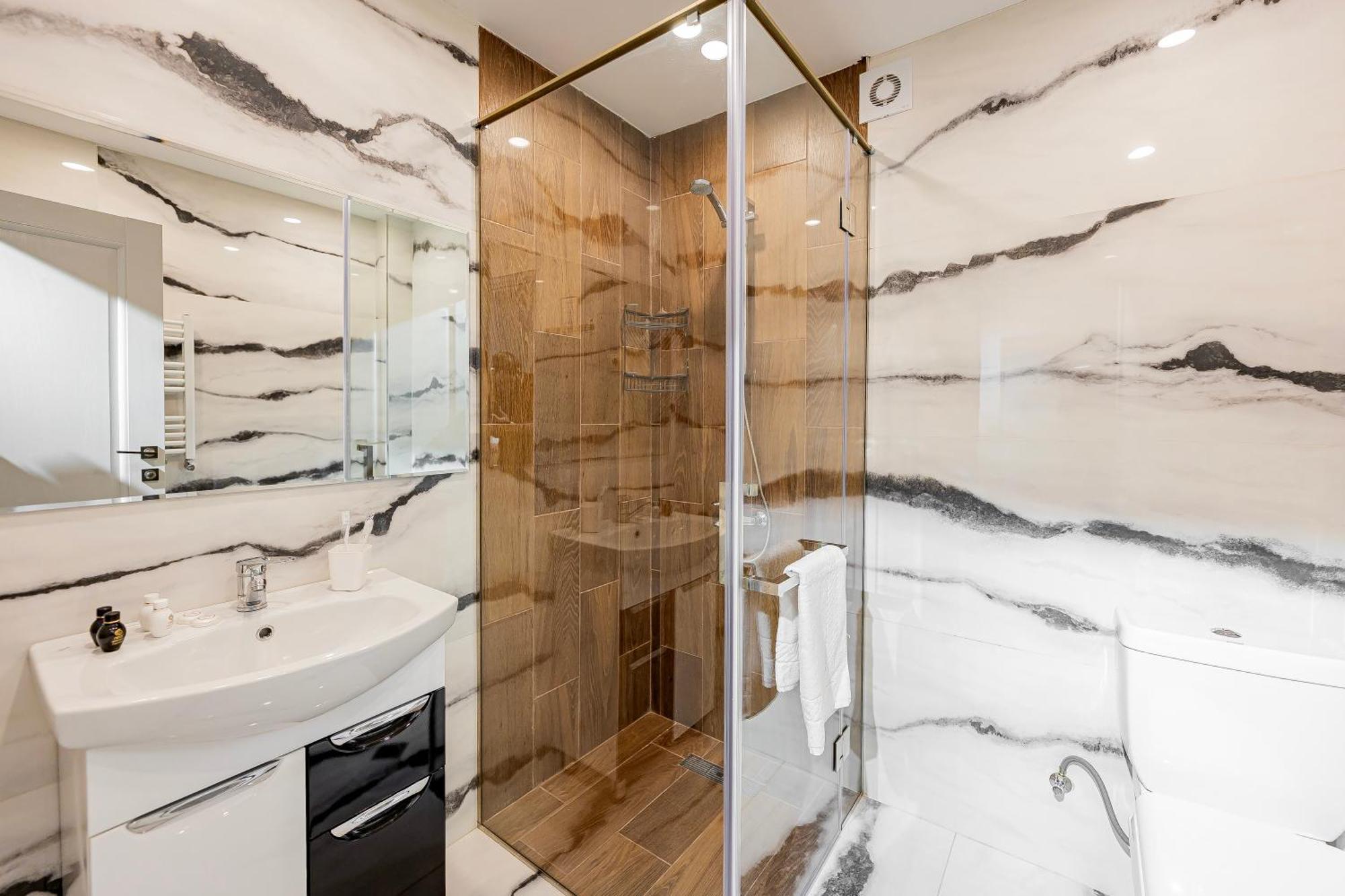 Taniqinn Dilijan Hotel Экстерьер фото