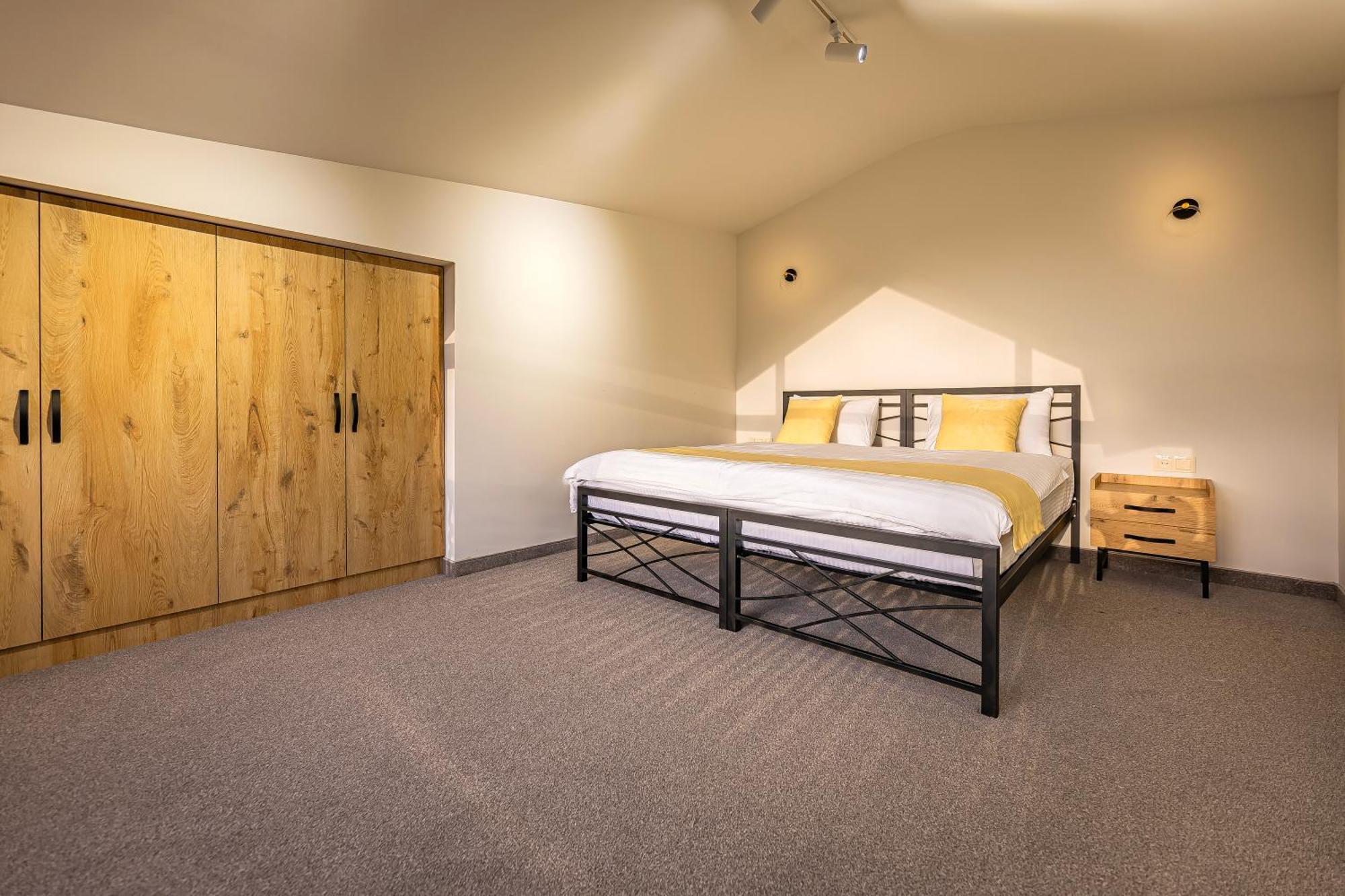 Taniqinn Dilijan Hotel Экстерьер фото