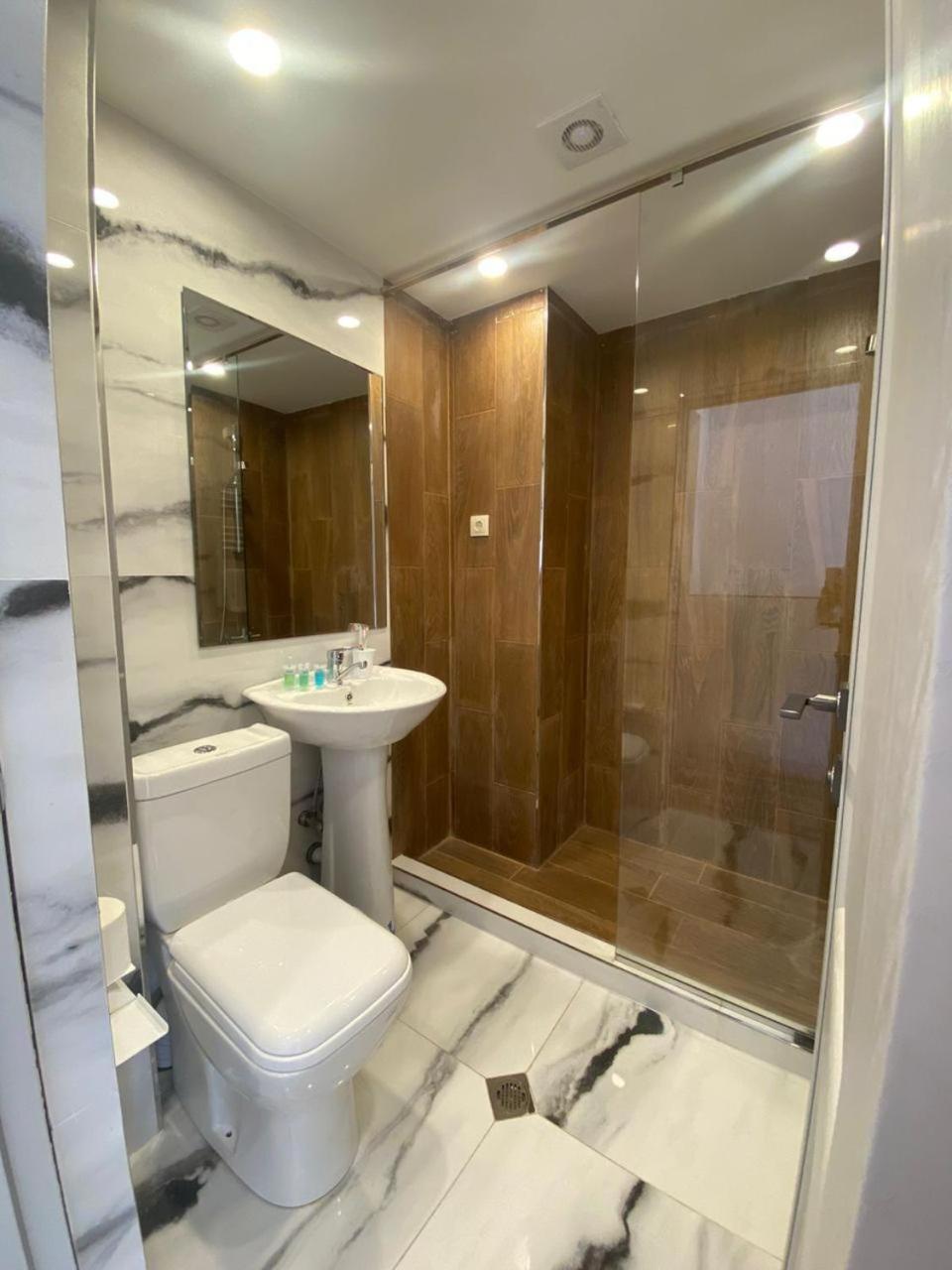 Taniqinn Dilijan Hotel Экстерьер фото