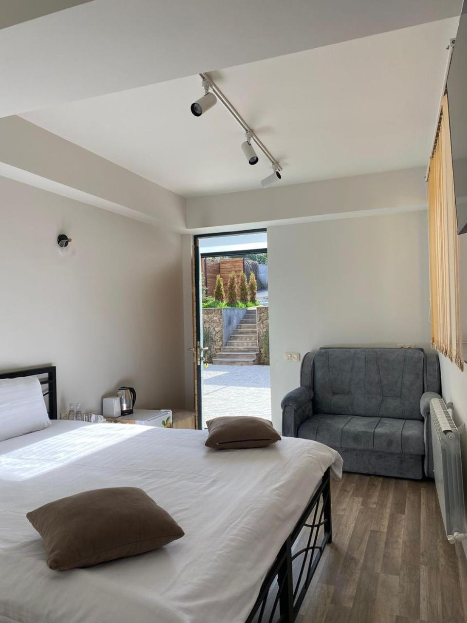 Taniqinn Dilijan Hotel Экстерьер фото